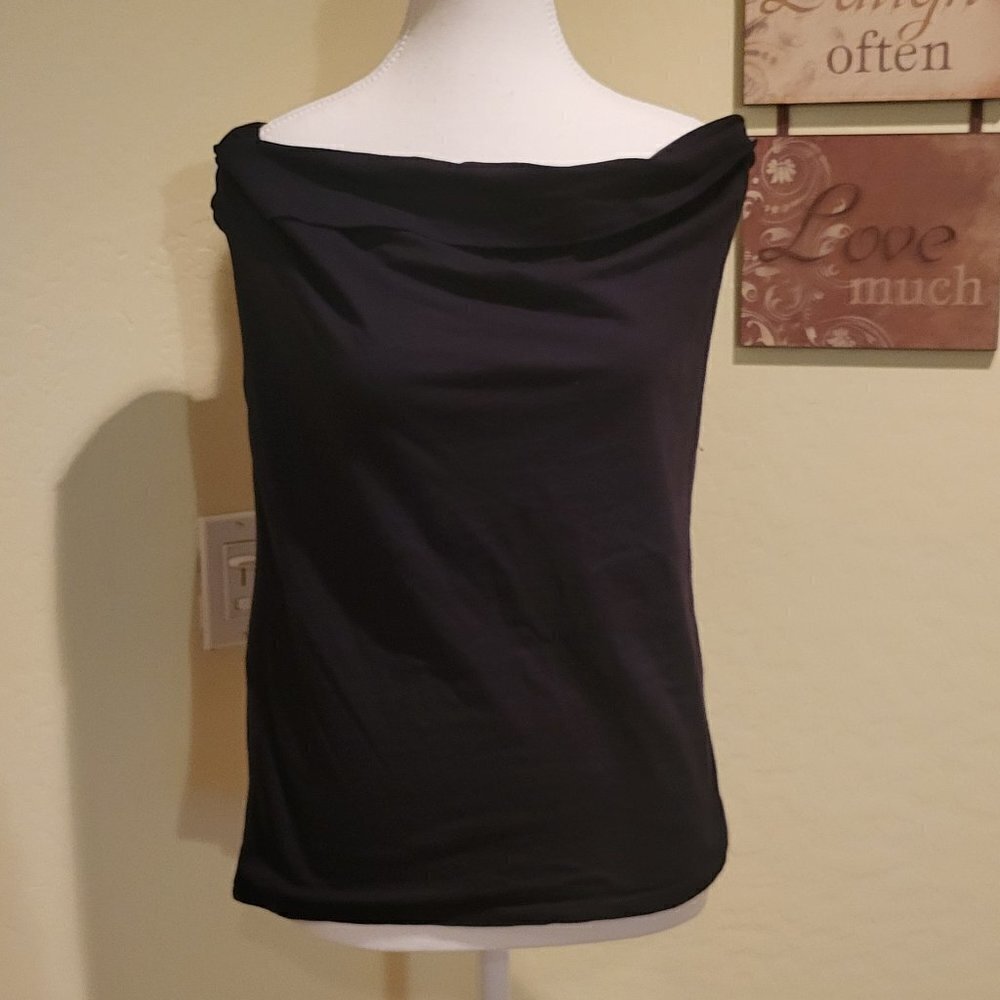 Off the shoulder Black top by: Velvet NWT Size: XL